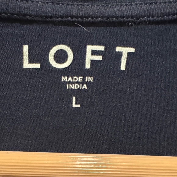 LOFT Navy Flutter Eyelet Sleeve Women's Top - Picture 2 of 5